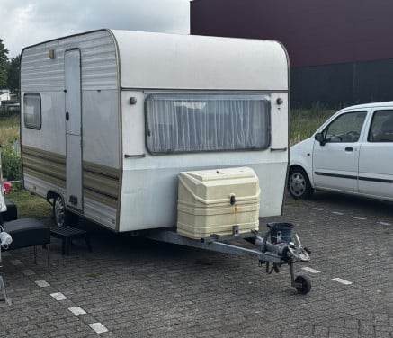 Retro klassieker Wehl caravan 1981 met voortent , geheel Vochtvrij
