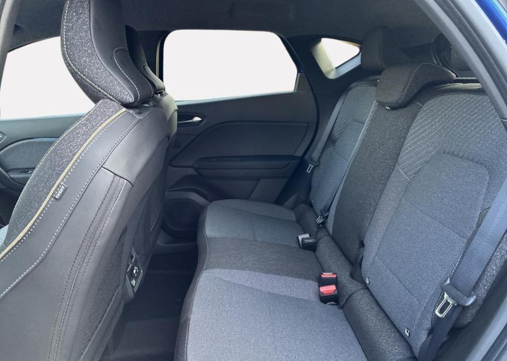 Renault Captur 1.8 e-tech full hybrid 160 techno - pack winter