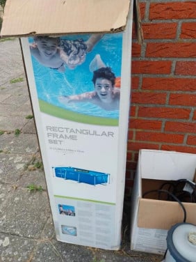Zwembad intex 200x300x75 incl pomp en afdekzeil