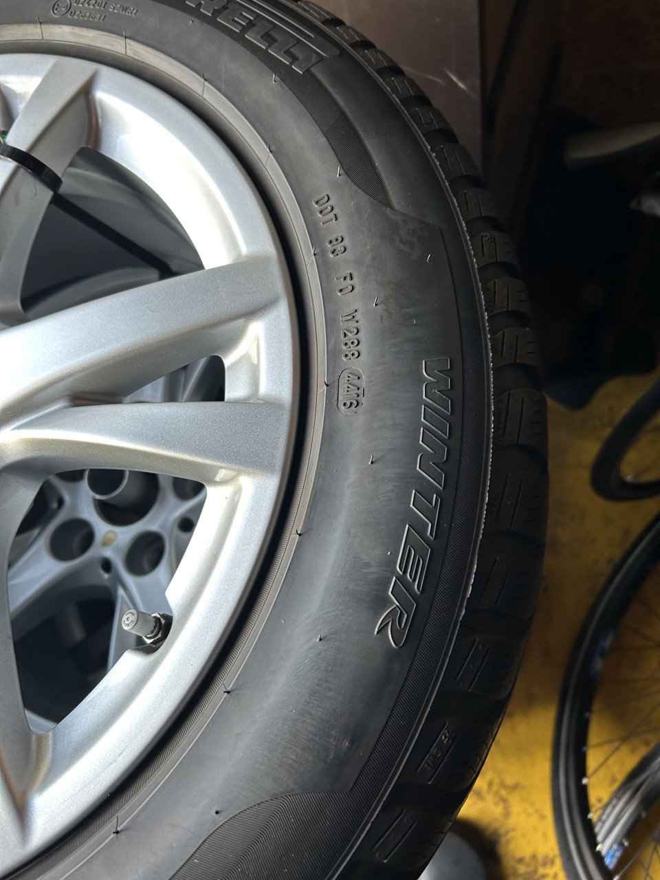 Originele BMW velgen met winterbanden