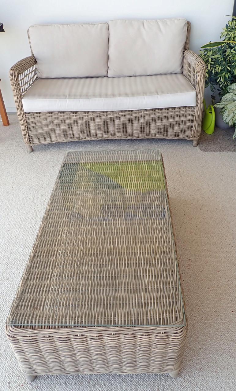 Complete wicker lounge set