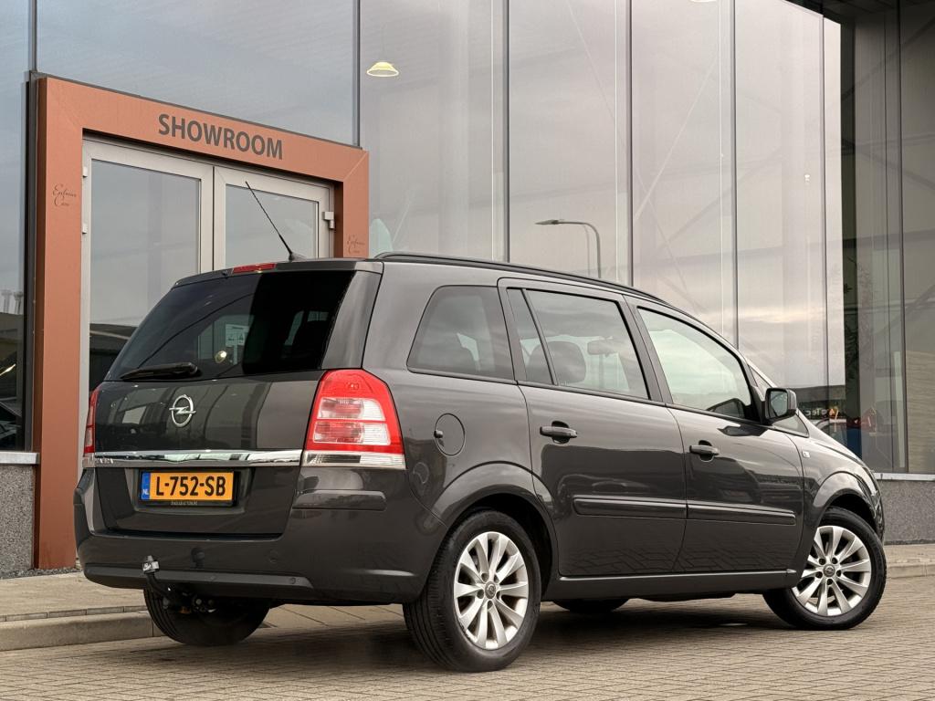 Opel Zafira 1.8 cosmo | 7-zitter | bluetooth | navigatie | cruise | climate