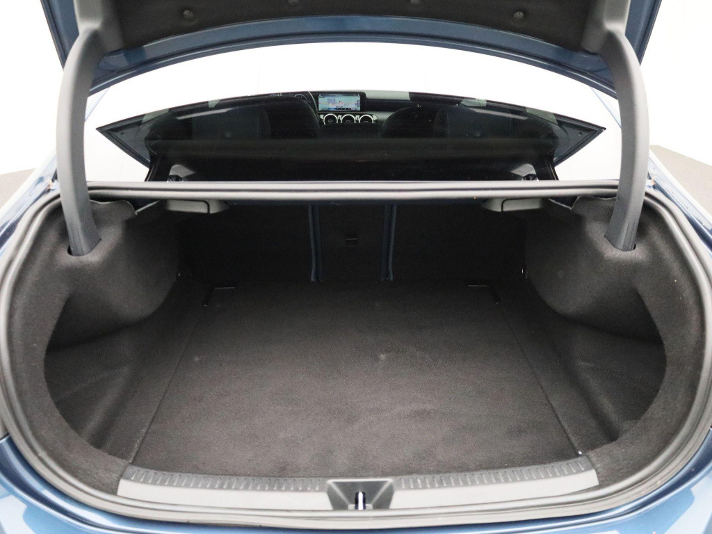Mercedes-Benz A-Klasse 200 business solution plus | automaat | half leder |