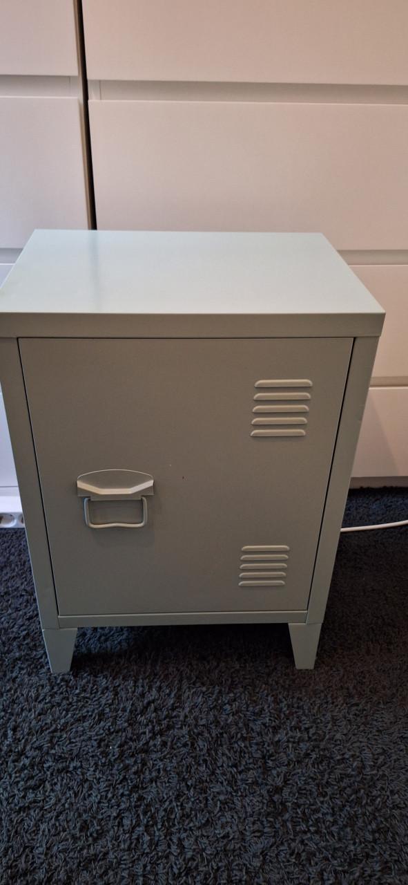 Nachtkastje opbergkastje metaal