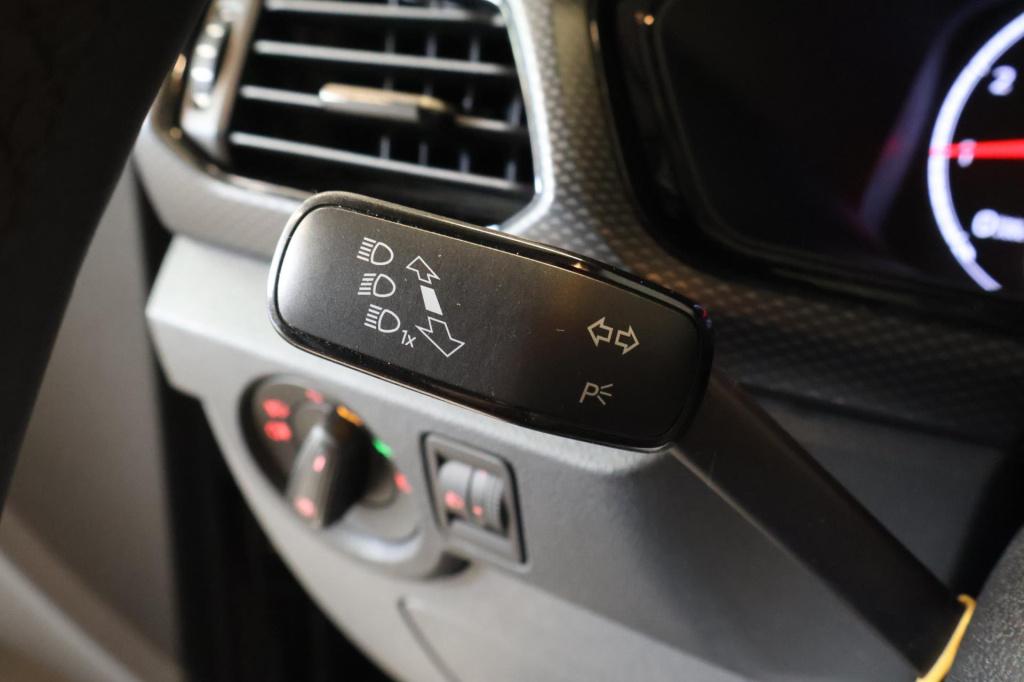 Volkswagen T-cross 1.0 tsi life business nl auto, appconnect, pdc v+a, acc,