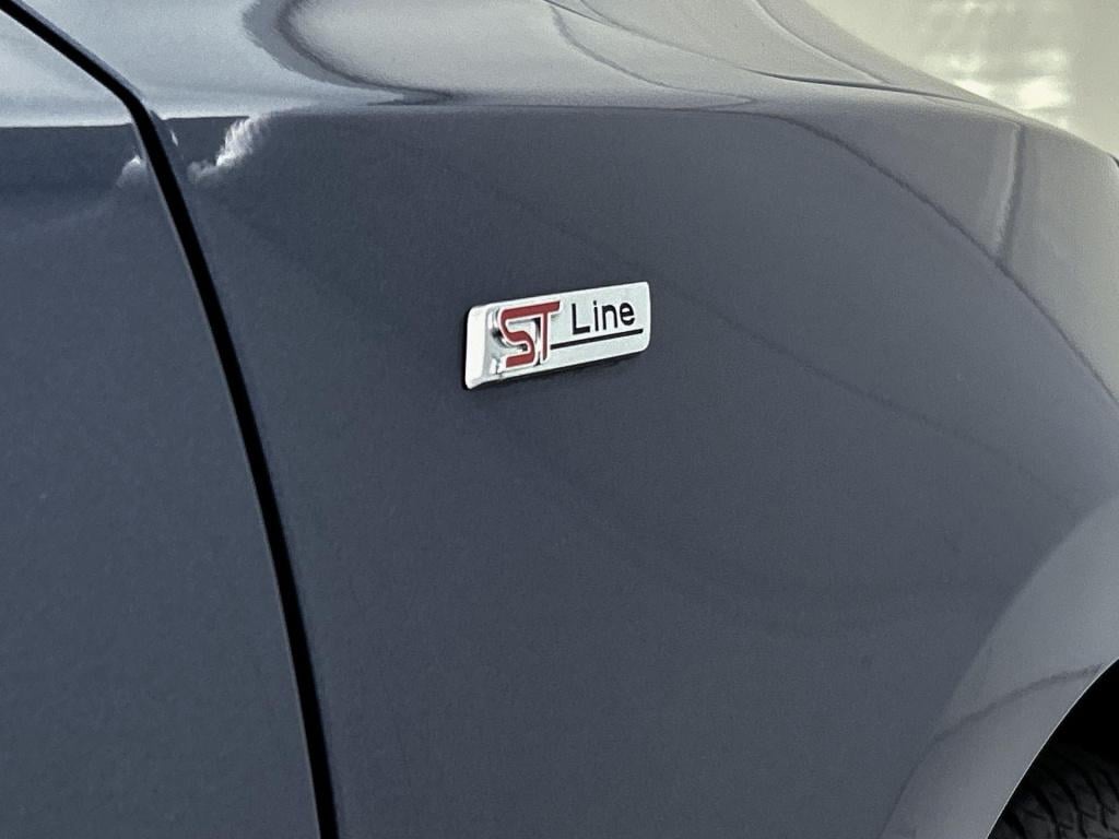 Ford Focus wagon 1.0 ecoboost hybrid st-line | automaat | climate control |