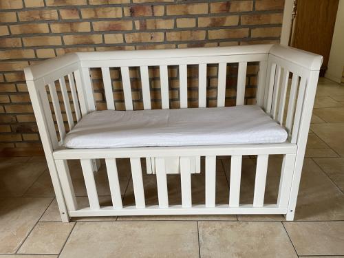 Co sleeper met matras en hoeslaken