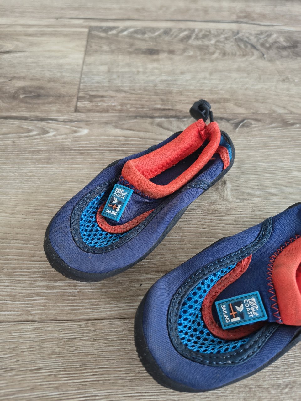 Mooie blauwe surfschoenen, waterschoenen, 27/28.Human Nature