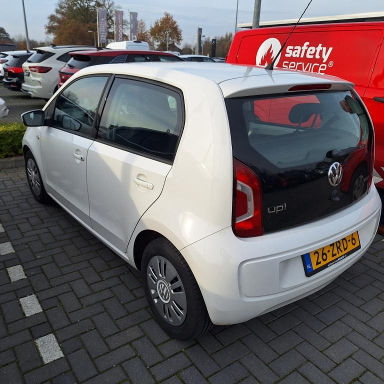 Volkswagen UP! 1.0 move up! bluem.
