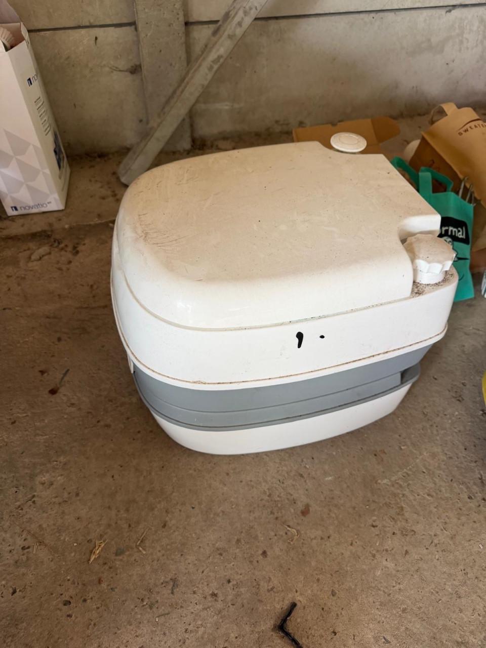Porta potti toilet camping