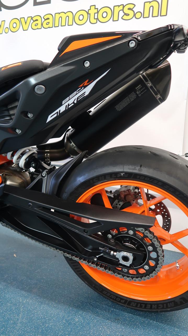 2020 KTM 890 Duke R als nieuw!