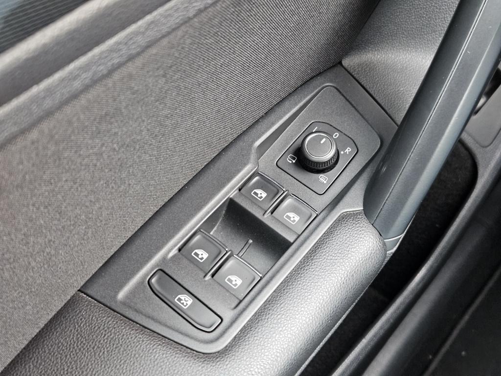 Volkswagen Tiguan 1.5 tsi act highline business r-line | pano | acc