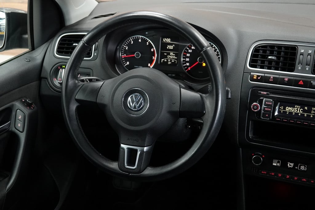 Volkswagen Polo 1.2 tsi | stoelverw. | pdc | airco |