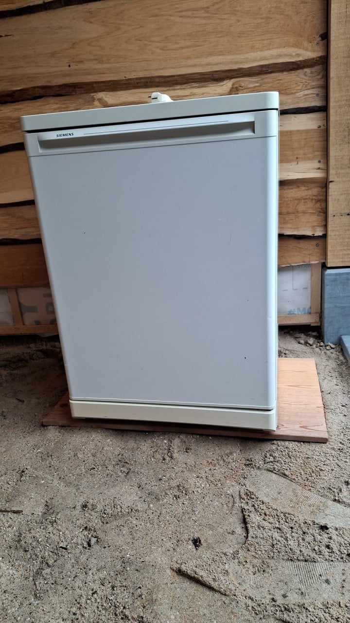 Te koop:  koelkast siemens tafelmodel.