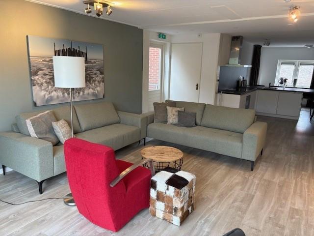 Te Huur 3 kamer appartement / Expats Flat for rent