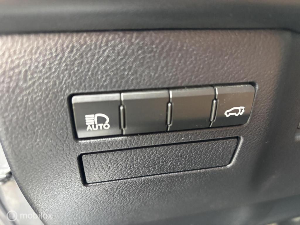 Lexus Nx 300h awd business line
