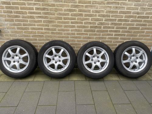 Winterbanden op l.m. Toyota 205/60/16 5x114.3
