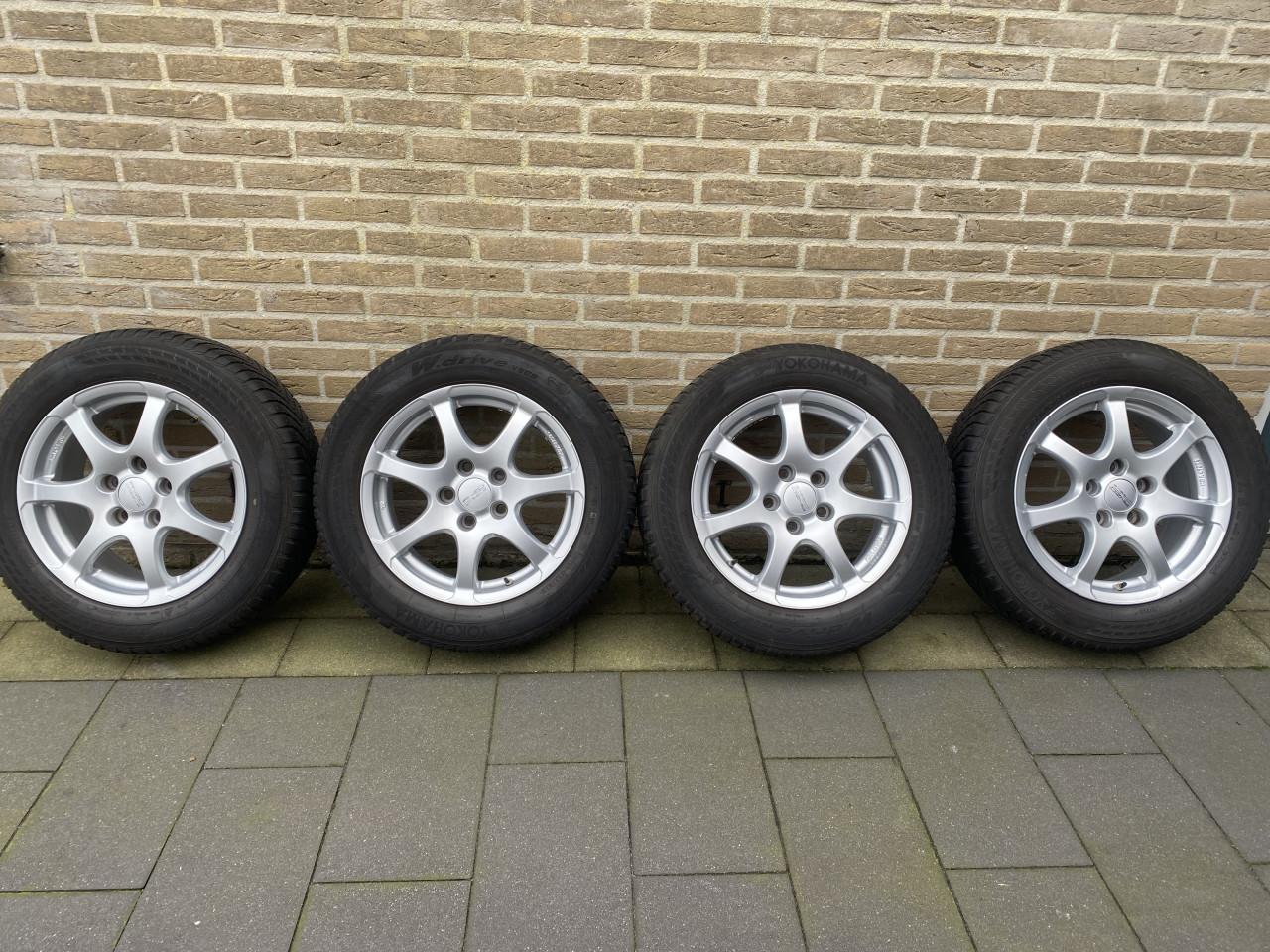 Winterbanden op l.m. Toyota 205/60/16 5x114.3