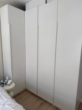 Pax kasten in hele goede staat gratis. GERESERVEERD