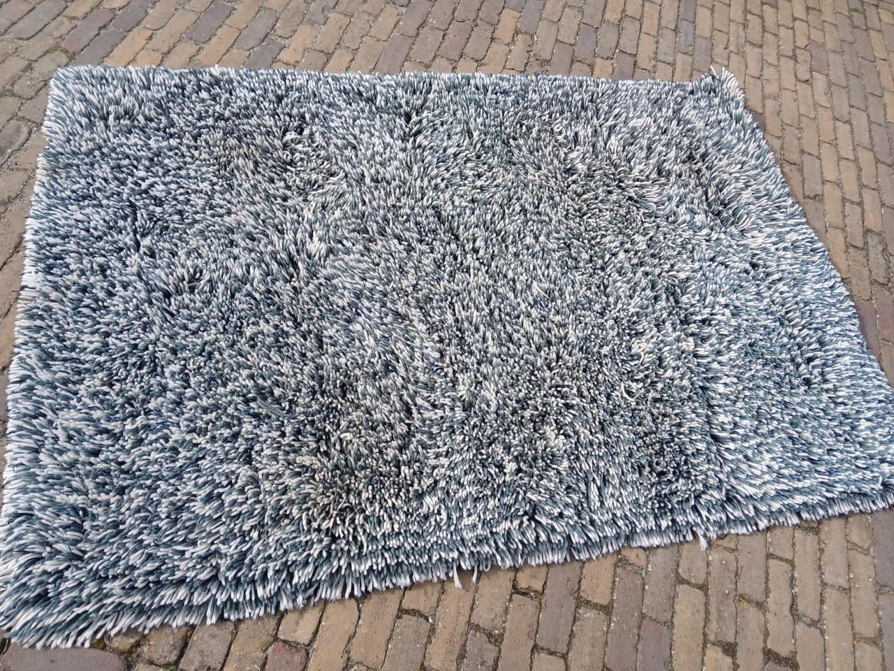 Wollen vloerkleed in prima staat