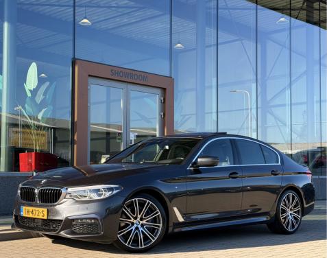 BMW 5 Serie 540i xdrive m-sport | harman kardon | acc |schuif/kanteldak | m