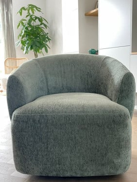 Draaifauteuil olijfgroen 2 stuks euro 350,00 / 1 stuks 200 euro