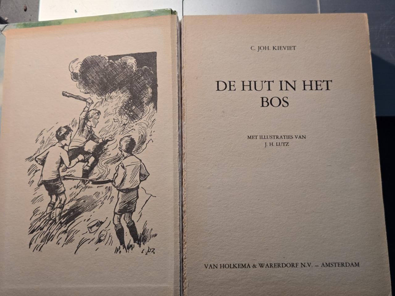 Boek 'De hut in het bos' door C. Joh. Kieviet. 1949