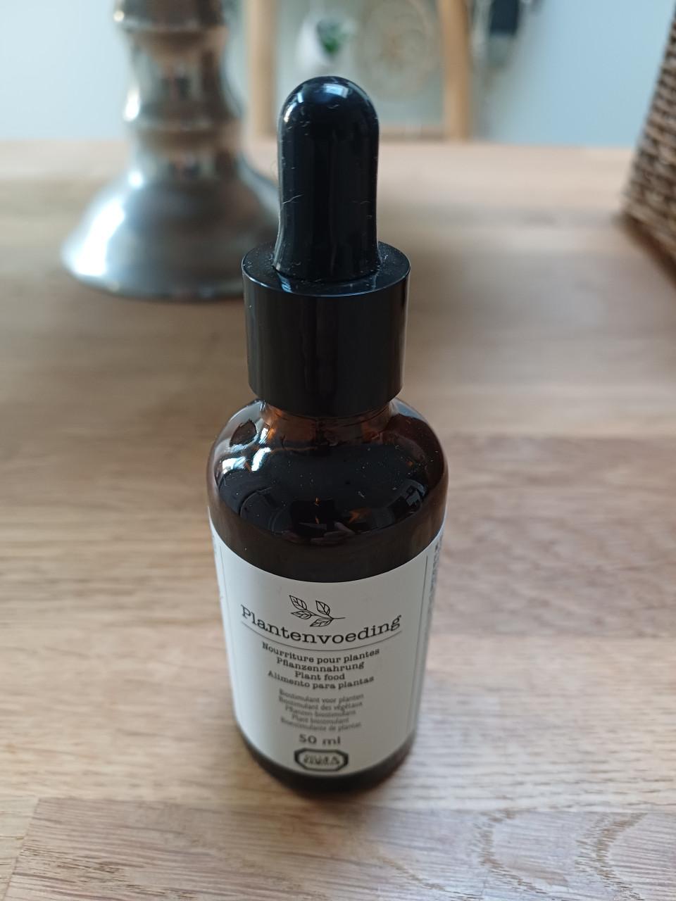NIEUW: Natuurlijke plantenvoeding Dille&Kamille + KLAVER 4