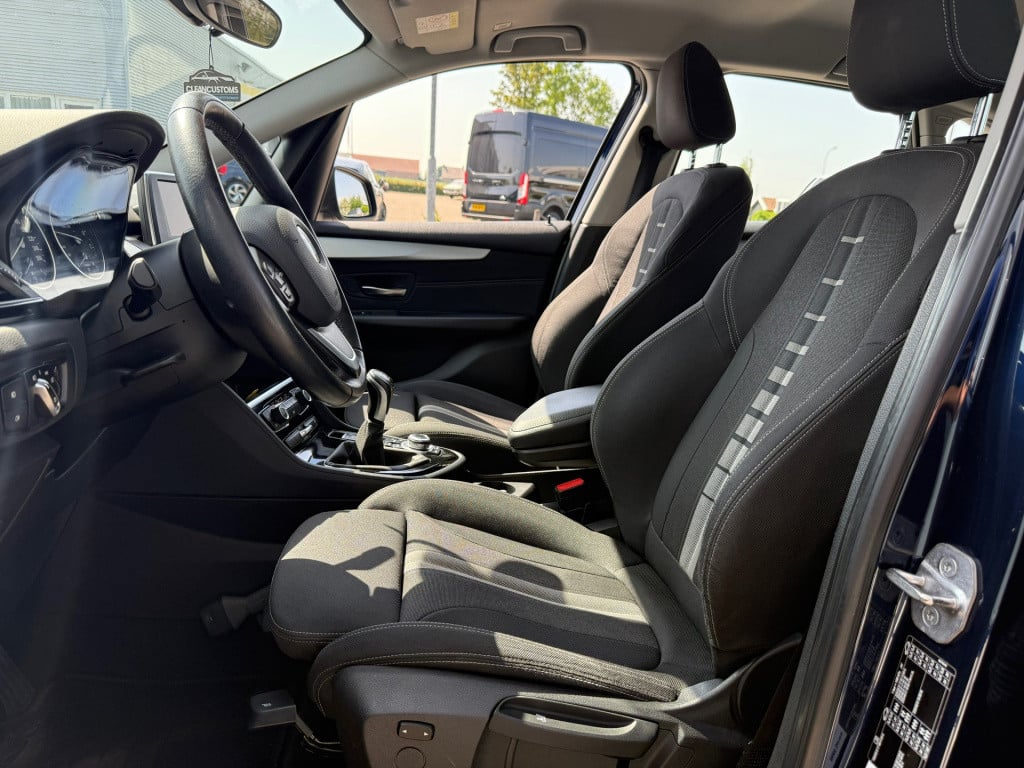 BMW 2-serie active tourer 218i essential