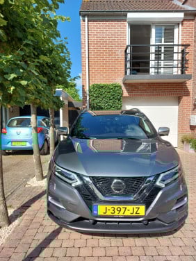 Nissan Qashqai DIG-T 115 Tekna+ Automaat, grijs, leren bekleding, 60.000 km