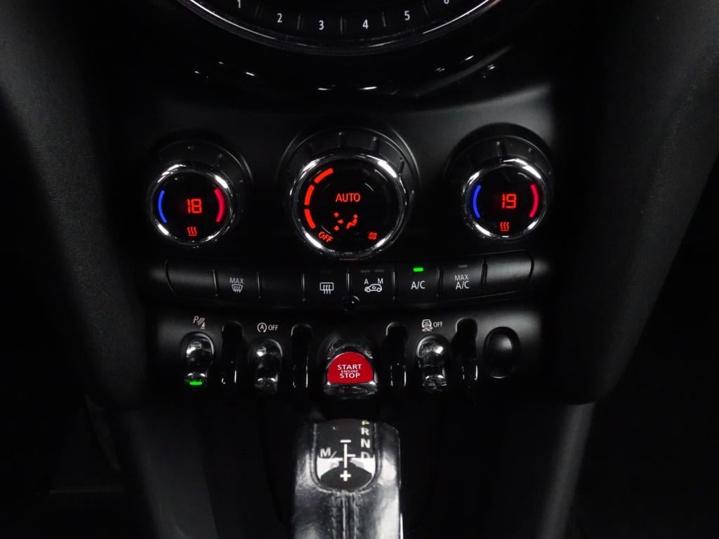 Mini Cooper mini 1.5 business automaat | led