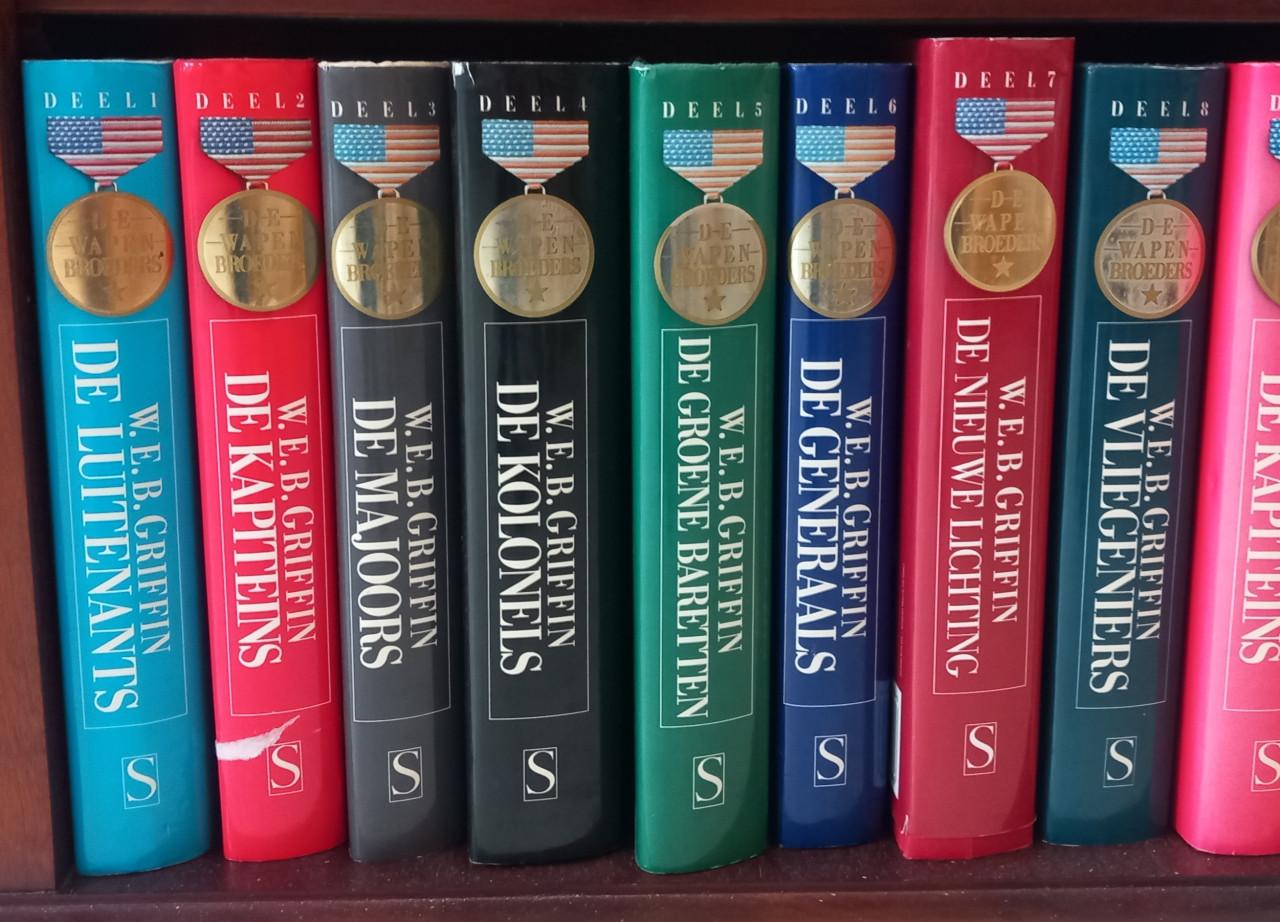 Serie De Wapenbroeders