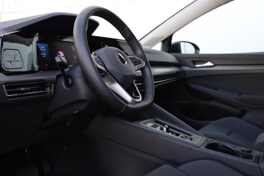 Volkswagen Golf 1.5 etsi style 150pk dsg7