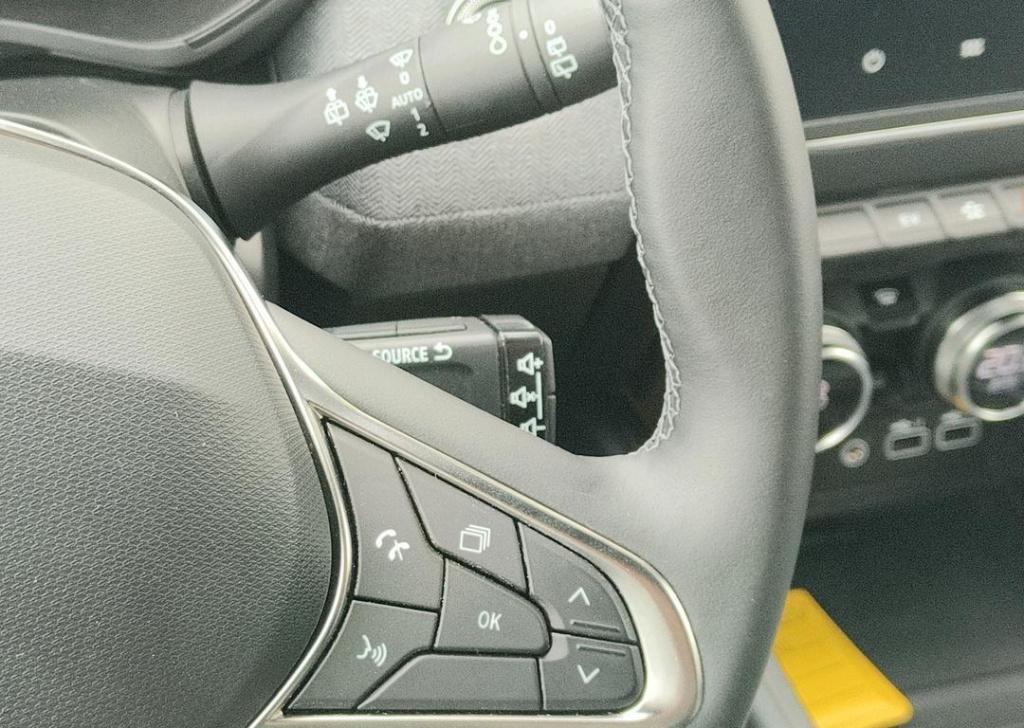 Renault Clio 1.6 e-tech full hybrid 145 techno