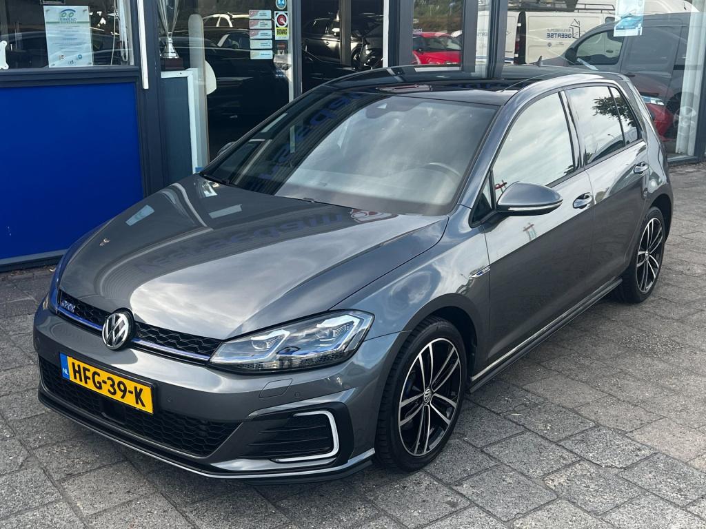 Volkswagen Golf 1.4 tsi phev gte elektr. schuif/kanteldak, winterpakket enz
