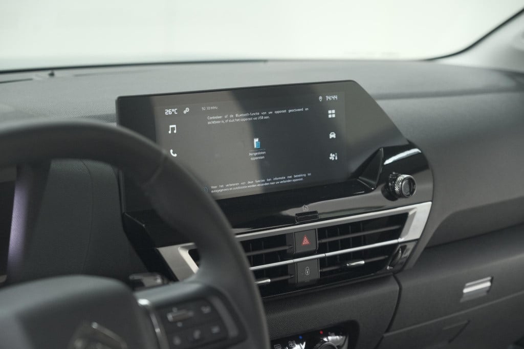 Citroen C4 puretech 130 eat8 shine | camera | apple carplay | parkeersensor