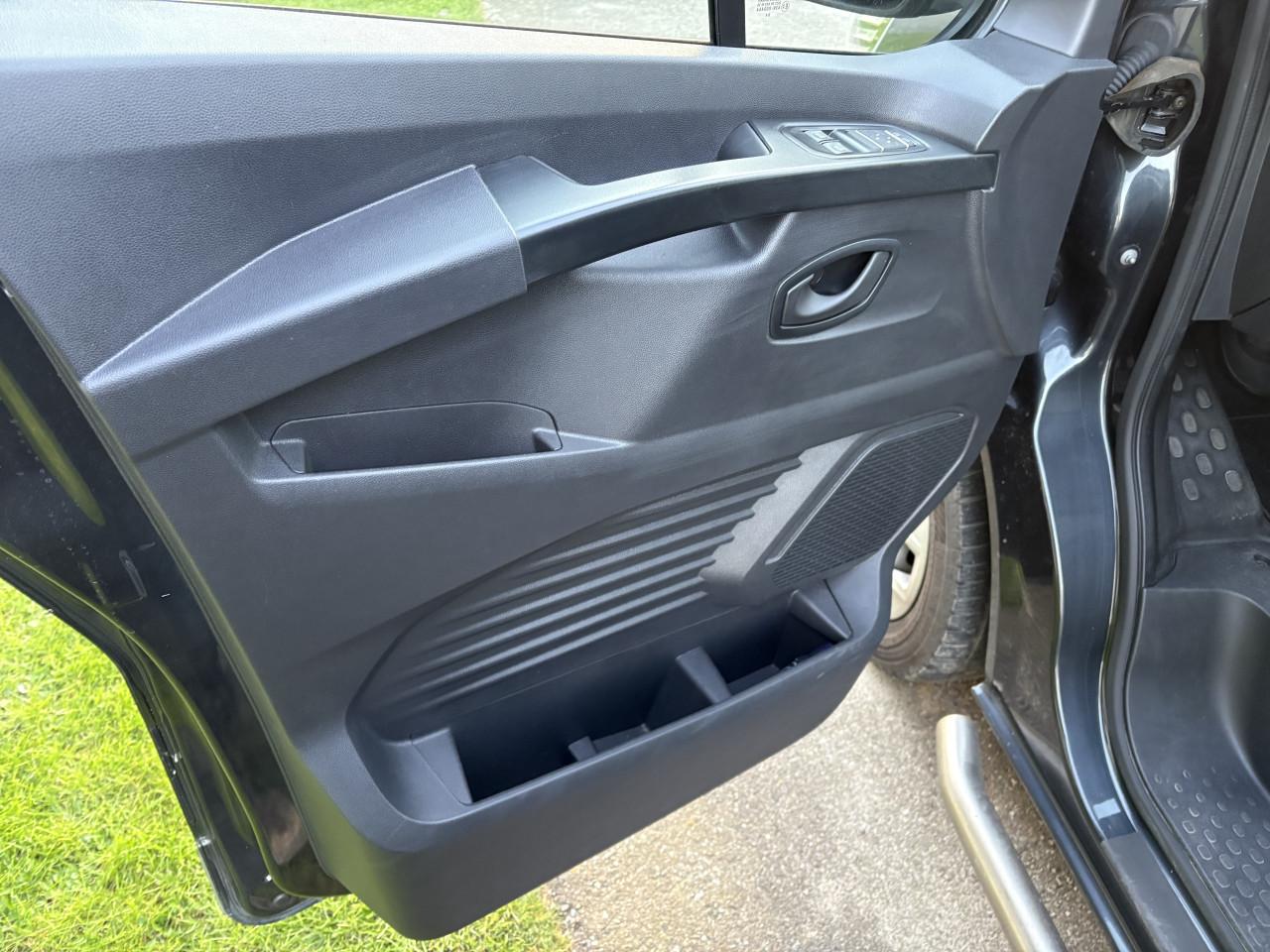 Renault Trafic l2H1 dubbele cabine automaat