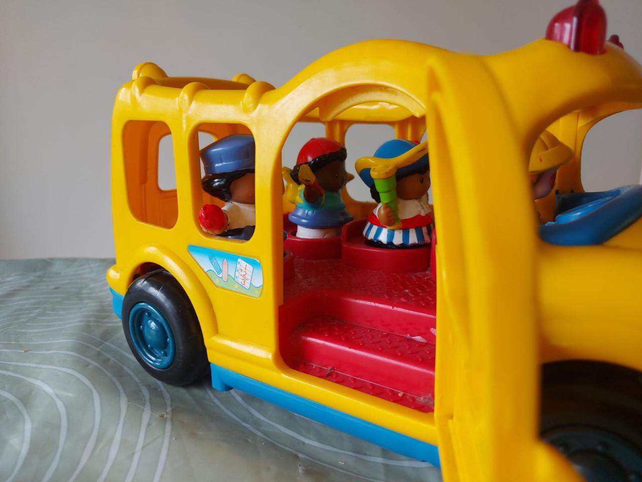 Fisher-Price Little People Lil' Movers Schoolbus incl. 4 poppetjes/muziek