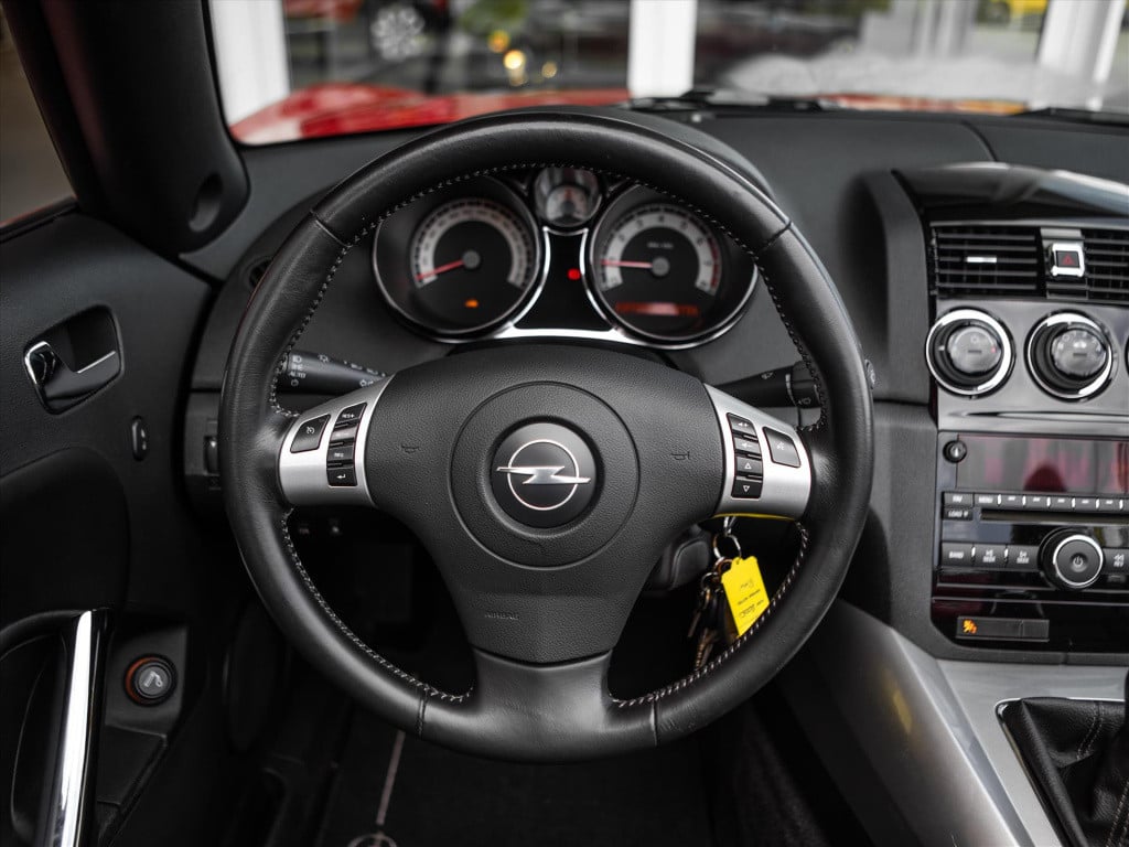 Opel GT 2.0 turbo premium pakket i 310 pk