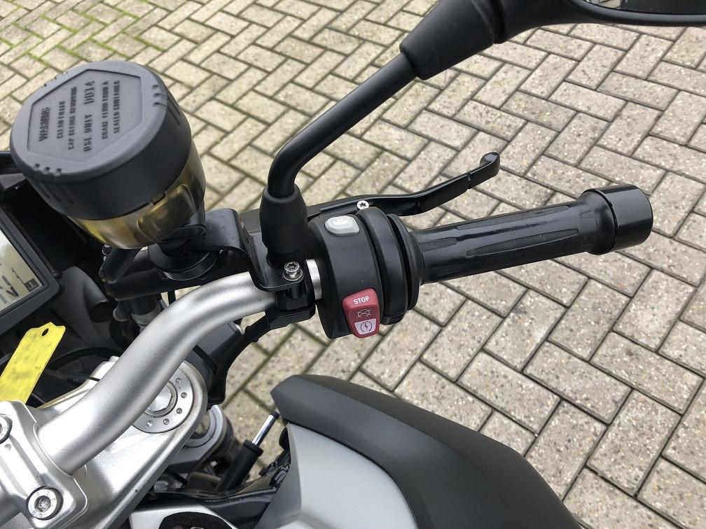 Mooie en complete BMW F800R uit 2010, 45 dkm, kofferset etc, rijklaar €4250
