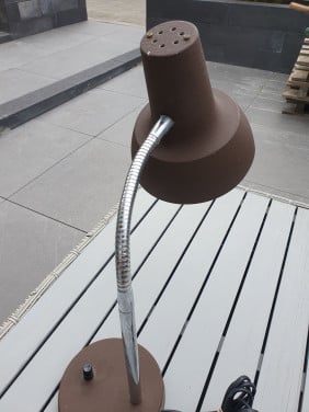 Prachtige vintage jaren 60 bruine metalen Tafel/bureaulamp....