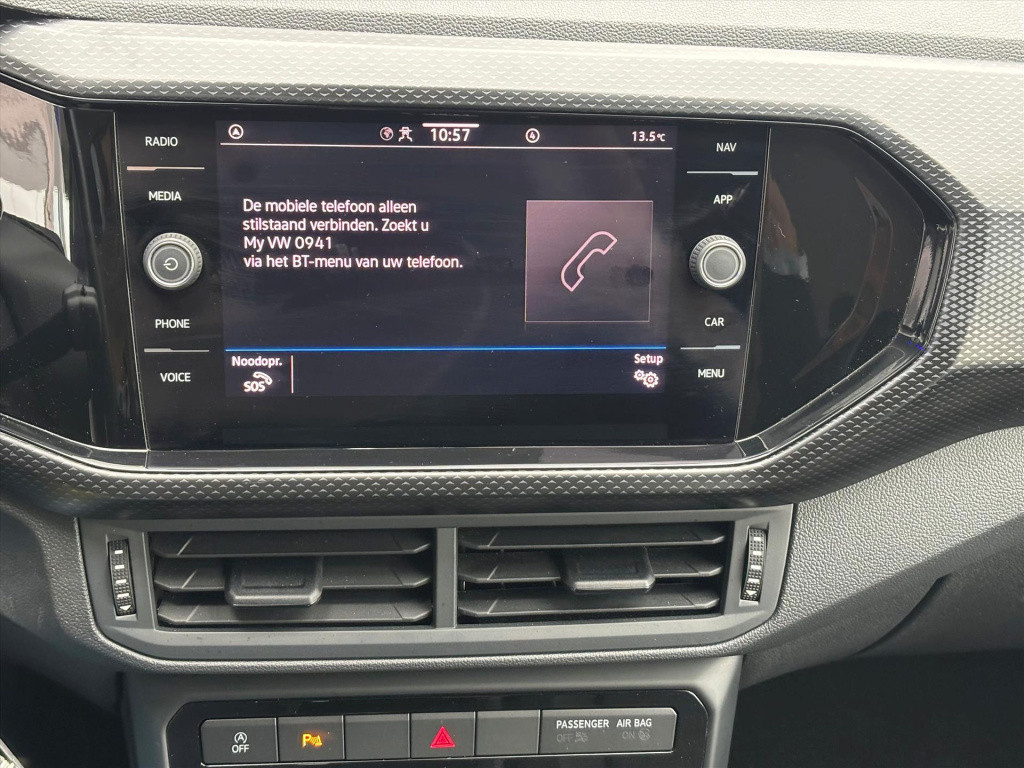 Volkswagen T-cross 1.0 tsi 95pk life apple carplay| adapt cruise| rijklaar 
