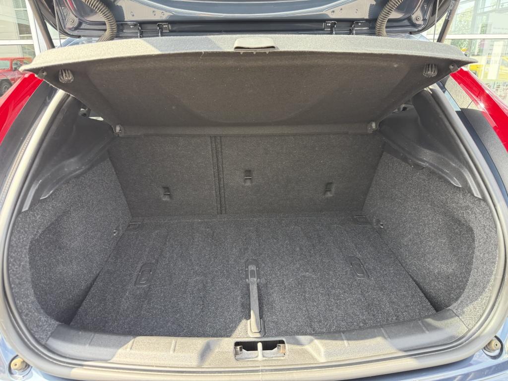 Volvo V40 cross country t3 153pk aut6 polar+ luxury| leder|pano| camera| tr