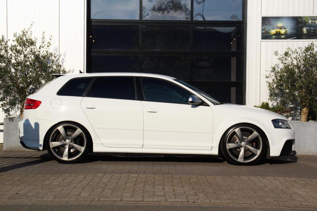 Audi Rs3 sportback 2.5tfsi quattro pro line s-tronic- youngtimer -ibis whit