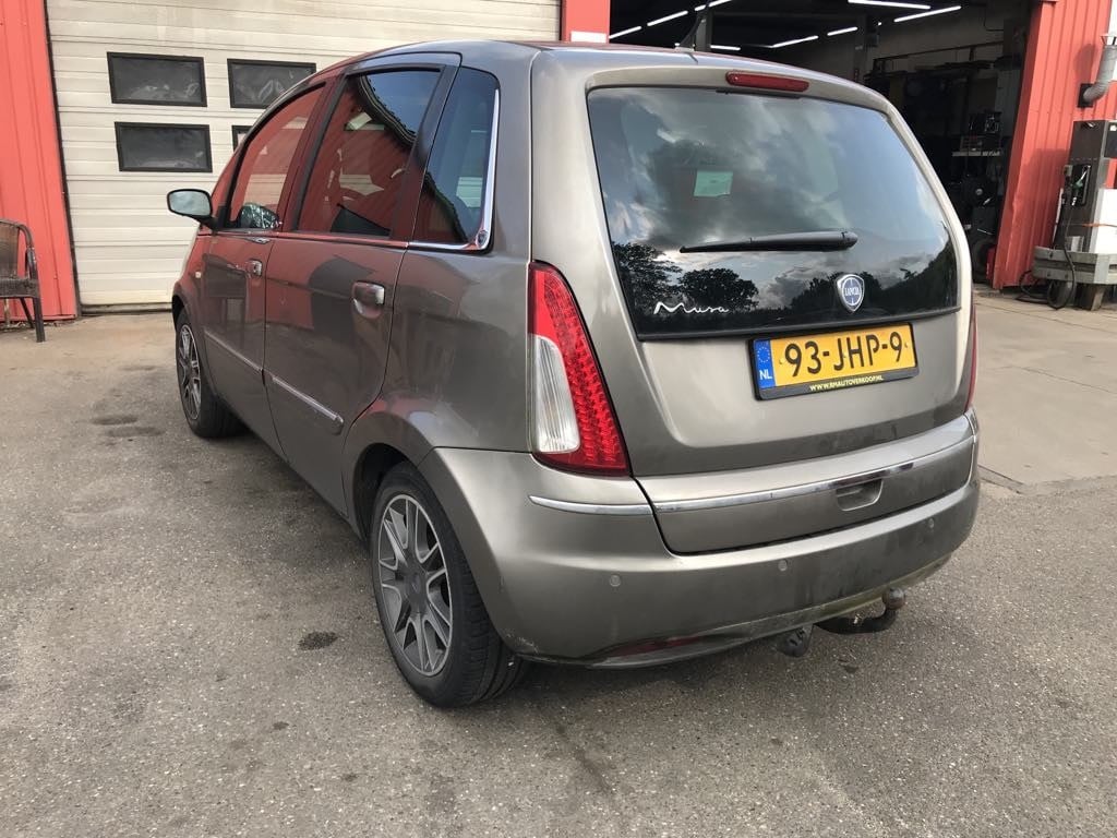 Lancia Musa 1.4-16v platino
