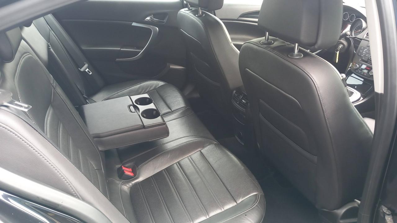 Opel Insignia 2.0 T Cosmo 4x4 220pk sedan 2008 airco leer 19inch i.z.g.st