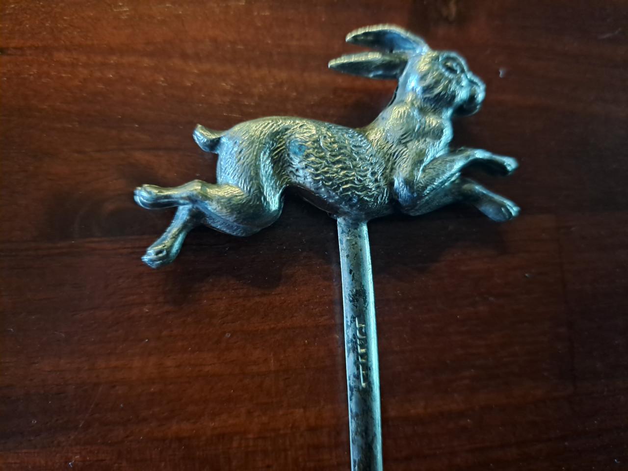 Verzilverde antieke vleespen / spies