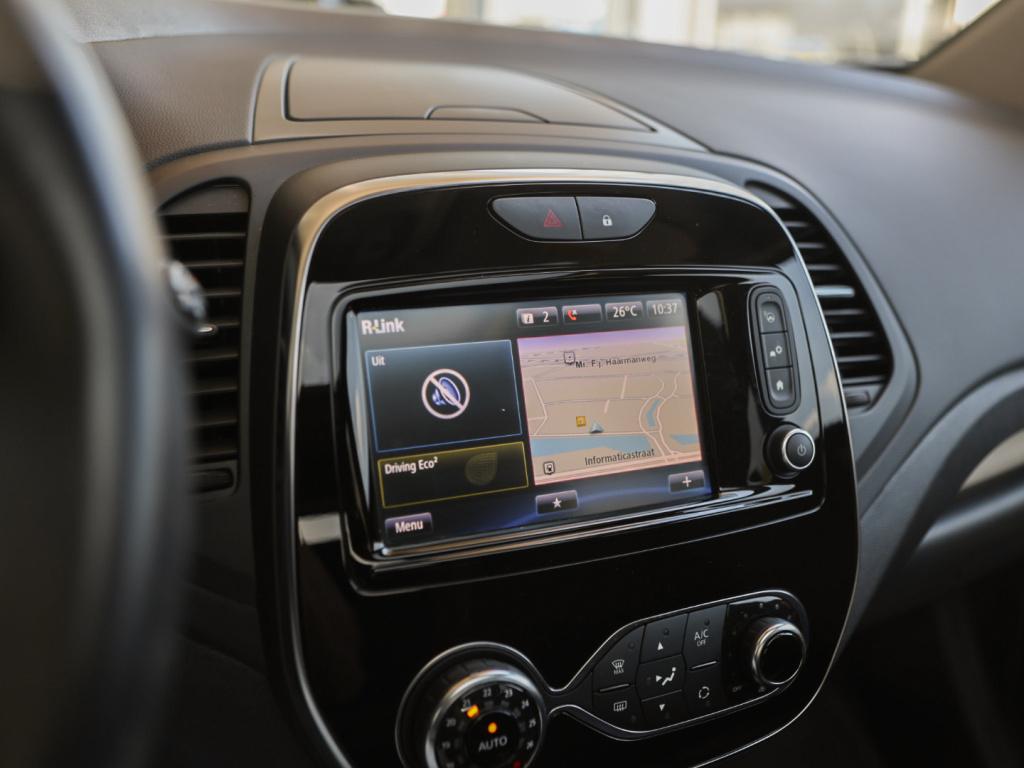 Renault Captur 1.3 tce 150pk intens automaat | panoramadak | trekhaak | nav