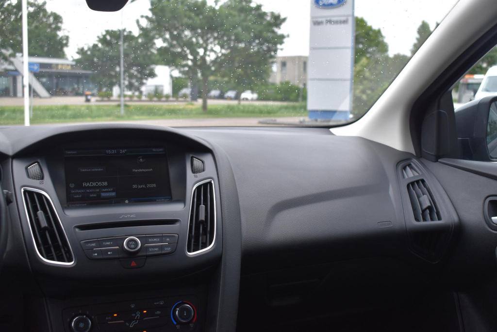 Ford Focus 1.0 trend | incl. nieuwe distrtibutieriem | trekhaak | airco | n
