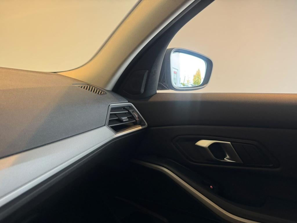 BMW 3-serie touring 320e high executive